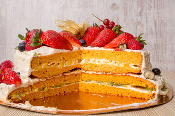 diet cake with strawberries and fruit