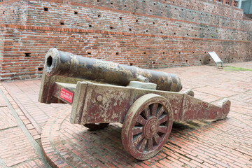 Ancient Cannons at Anping Old Fort (Fort Zeelandia) in Tainan, Taiwan. was a fortress built over ten years from 1624 to 1634 by the Dutch East India Company (VOC).