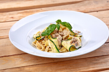 pasta with zucchini and mushrooms