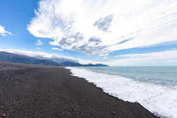 海岸　砂浜　荒々しい