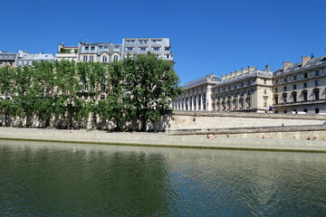 Fototapeta premium Le vieux Palais de Justice à Paris. France.