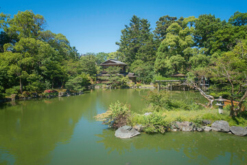 Fototapeta na wymiar 京都御苑内にある旧九条家庭園「拾翠亭」の美しい初夏の風景です
