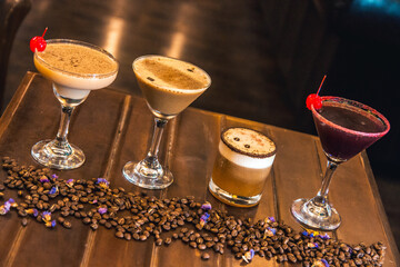 Tragos finos coloridos y de cafe