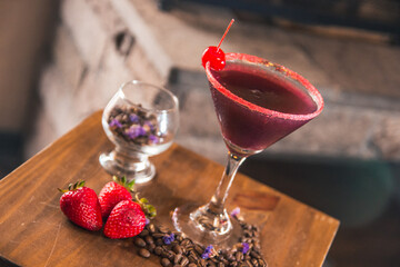 Tragos finos coloridos y de cafe