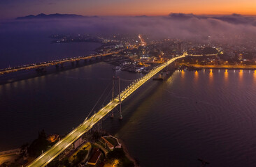 Fototapeta premium Hercilio Luz bridge at sunset, view from the top, Forianopolis, Santa Catarina, Brazil