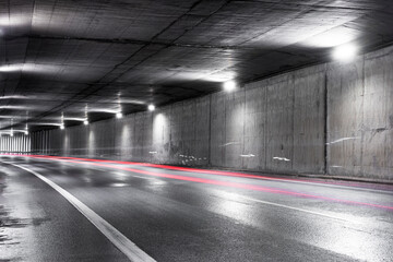 Obraz premium Highway tunnel. Interior of an urban tunnel without traffic.