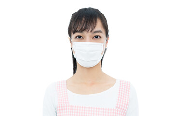 マスクをした若い女性