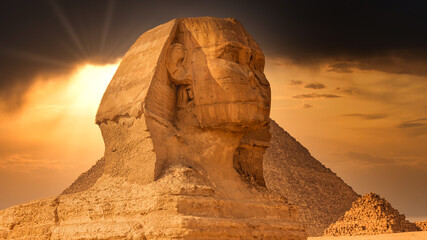 Fototapeta na wymiar The Great Sphinx of Giza and the pyramids in Egypt