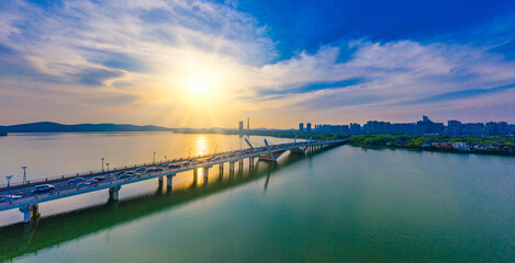 Fototapeta na wymiar Dusk scenery of Li Lake bridge, Wuxi City, Jiangsu Province, China