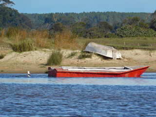 Obraz premium boat on the river