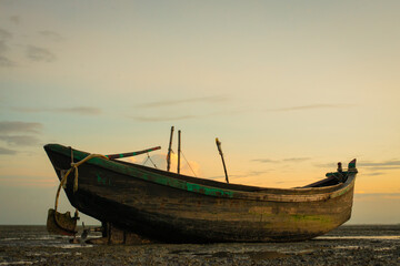 old boat on the beach 
