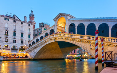 Fototapeta na wymiar Rialto Bridge and Grand canal in Venice