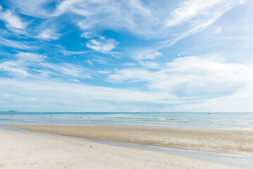 Fototapeta na wymiar Summer seascape with blue sky background