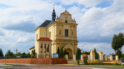 Sieniawa - kościół pw. Nawiedzenia NMP © Jarek Rymarz