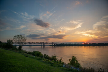 Fototapeta na wymiar Sunset over Mississippi river in Memphis, Tennessee