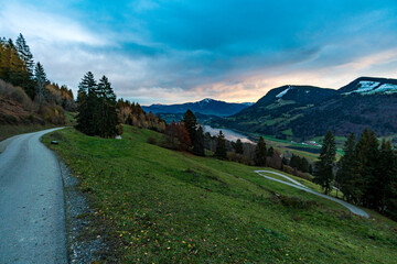 Fototapeta premium Colorful autumn hike near Immenstadt