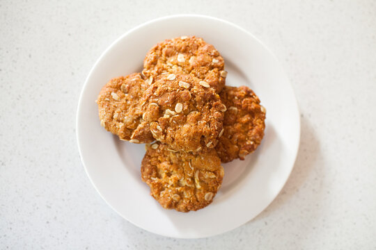 Plate of Anzac biscuits