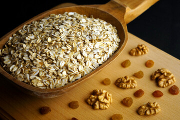 Oatmeal with nuts and raisins