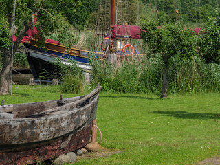 Das kleine Fischerdorf Gothmund an der Trave
