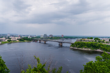 Fototapeta na wymiar View of the Alexandra Bridge in Ottawa