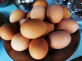 BROWN EGGS IMAGE FOR VIDEO THUMBNAIL