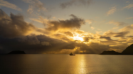 Sonnenuntergang auf der Insel Mageroya, Finnmark, Norwegen