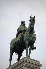 Eine Reiterstatue vom Freiheitskämpfer Guiseppe Garibaldi in Mailand.