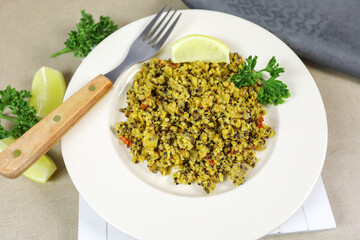 assiette de quinoa au curry