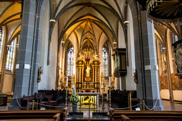 Fototapeta na wymiar Inside view of the church in the old town of Düsseldorf