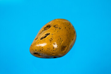 Gelber jaspis, Yellow Jasper, Handschmeichler, worry stone, Heilstein, healing stone