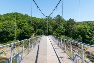 Victor-Neels-Brücke über die Urfttalsperre nach Vogelsang