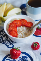 breakfast cereal with strawberries