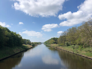 Fototapeta na wymiar Twente canal around Stokkum