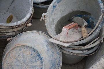 Plastering gaskets and silver tanks