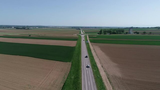 Voiture qui roule en drone 