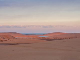 Fototapeta na wymiar Qatar Desert Sunset 