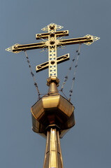 Fototapeta na wymiar cross on the roof
