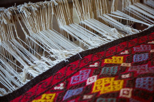 High angle view of fabric handloom weaving machine