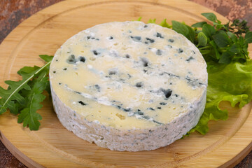 Round blue cheese