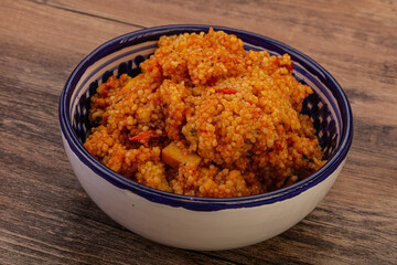 Couscos with tomato and chicken