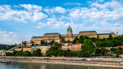 A pic of the Buda Castle taken from the chain bridge
