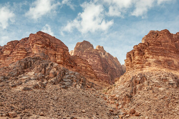 Fototapeta premium Scenic desert landscape in Wadi Rum, Jordan