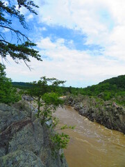 Fototapeta na wymiar hiking potomac river great falls