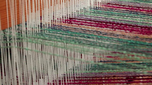 Weaving loom