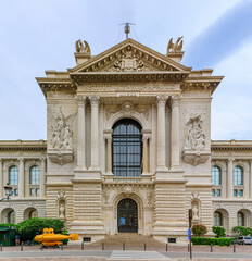 Obraz premium Yellow submarine in front of the Oceanographic Museum Musee Oceangraphique in Monaco Cote d'Azur or French Riviera