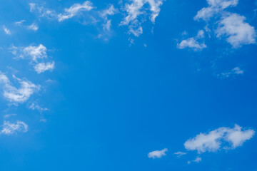 Fototapete 写真素材 青空 空 雲 秋の空 背景 背景素材 9月 コピースペース Rummy Rummy Fototapete 写真素材 青空 空 雲 秋の空 背景 背景素材 9月 コピースペース Rummy Rummy