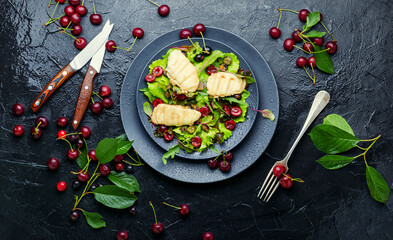 Lettuce salad with cherries,halloumi