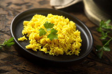 Spicy turmeric rice with fresh parsley