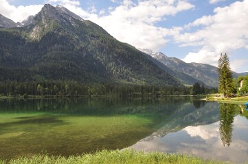 Fototapeta premium Der Hintersee in Ramsau-Berchtesgaden