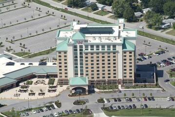 ST. CHARLES, UNITED STATES - Dec 23, 2008: Aerial view of hotel in Missouri